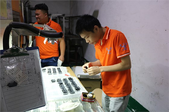 注塑模具制造廠：藍牙耳機模具你知多少，一測便知曉