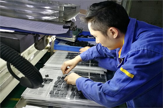 藍牙耳機模具廠——2018提前開啟放假模式對廠家是否有影響？